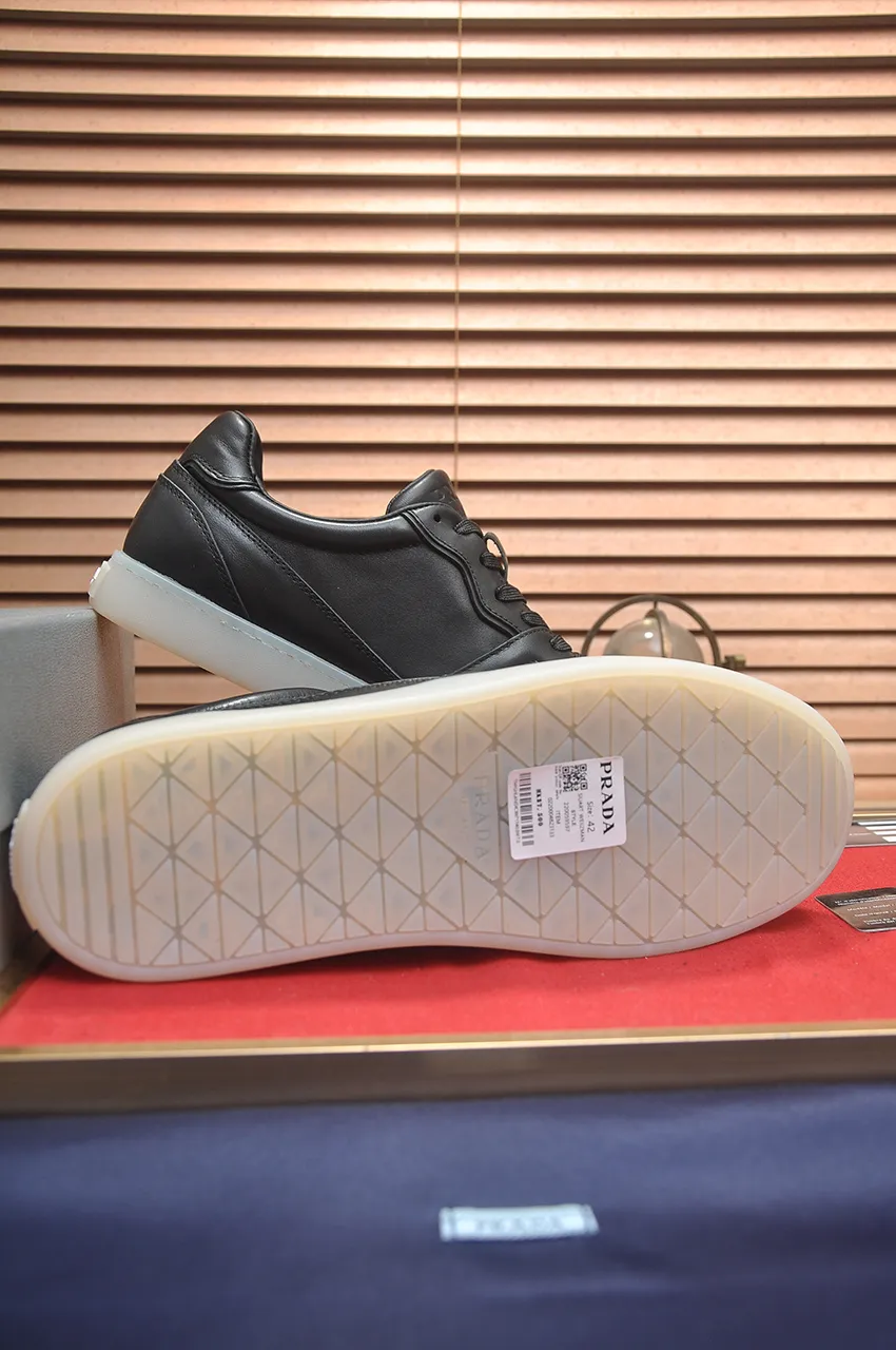 Men's shoes 💰580💶 [PRADA] Top original items, new seasonal styles, high-quality original items, top-grade high-mercerized cowhide combined with original breathable fabric + imported glue, imported stretch fabric inside with original cowhide feet, original thick outsole! Quality guaranteed! Code 38-45 (45 customized)